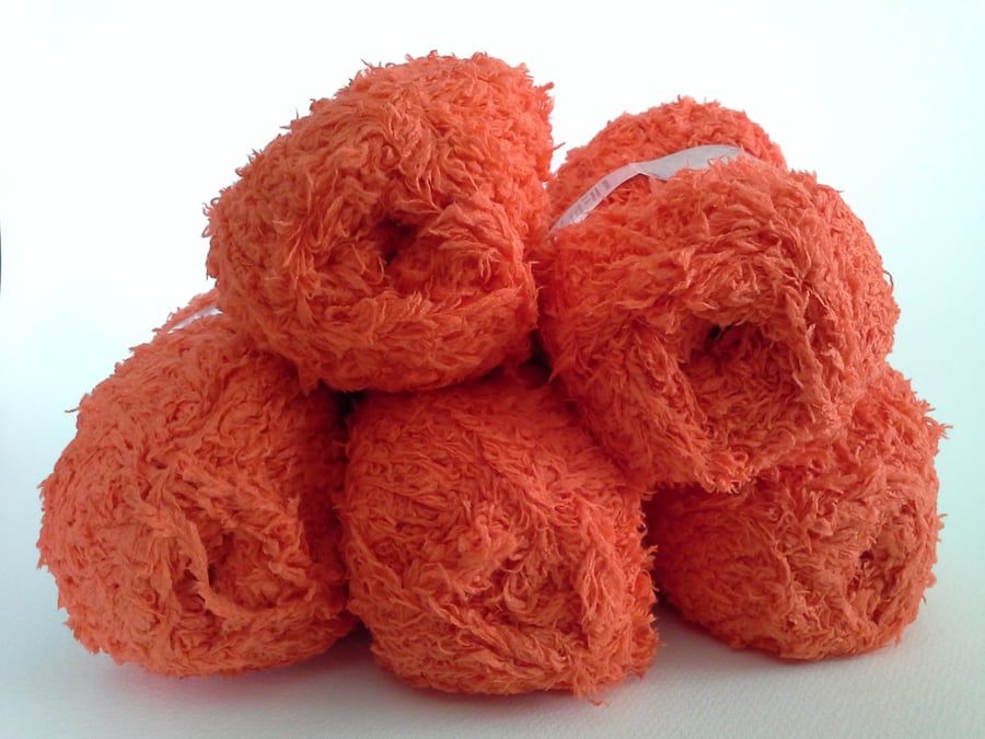 Sirdar Snowflake Chunky Yarn in Orange, 5 x 50g balls