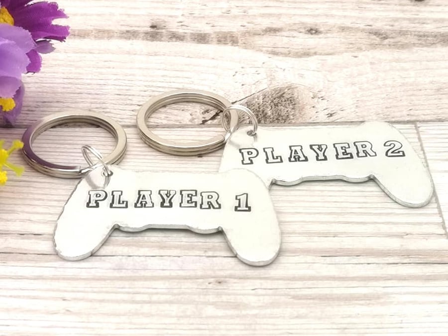 Player 1 Player 2 Keyring Pair - Couples Keychains - Matching Daddy Son Gift