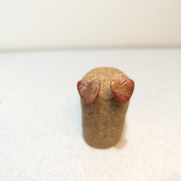 Red heart and gold stud earrings 