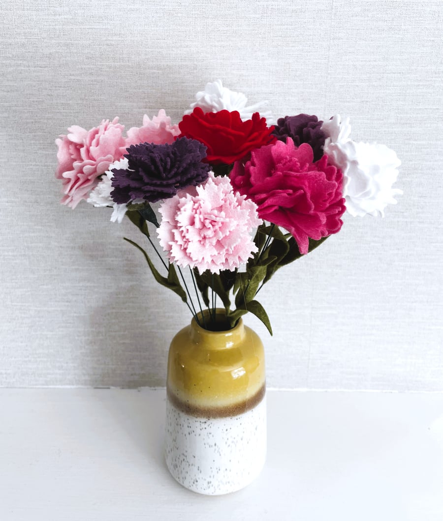 Handmade Felt Carnation bouquet