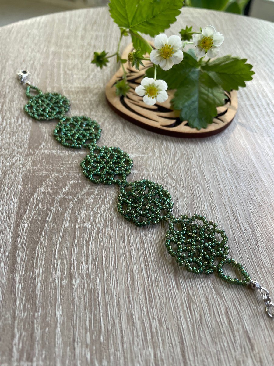 Lacy flower bracelet 