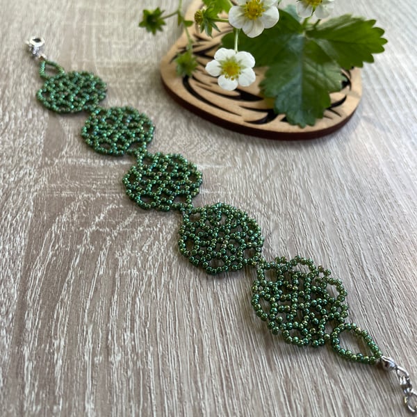 Lacy flower bracelet 
