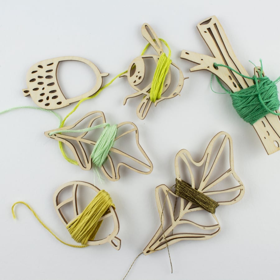 Set of 6 Wooden Thread Holders