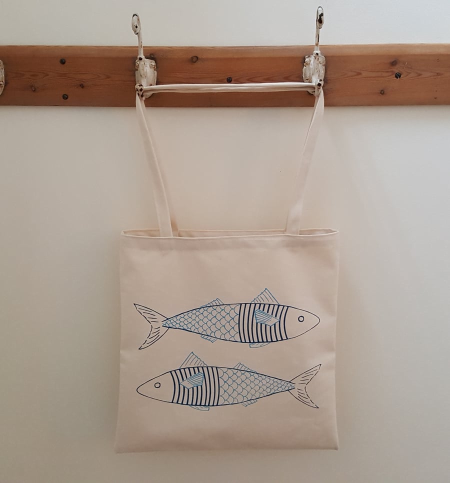 Fish in a jumper tote bag