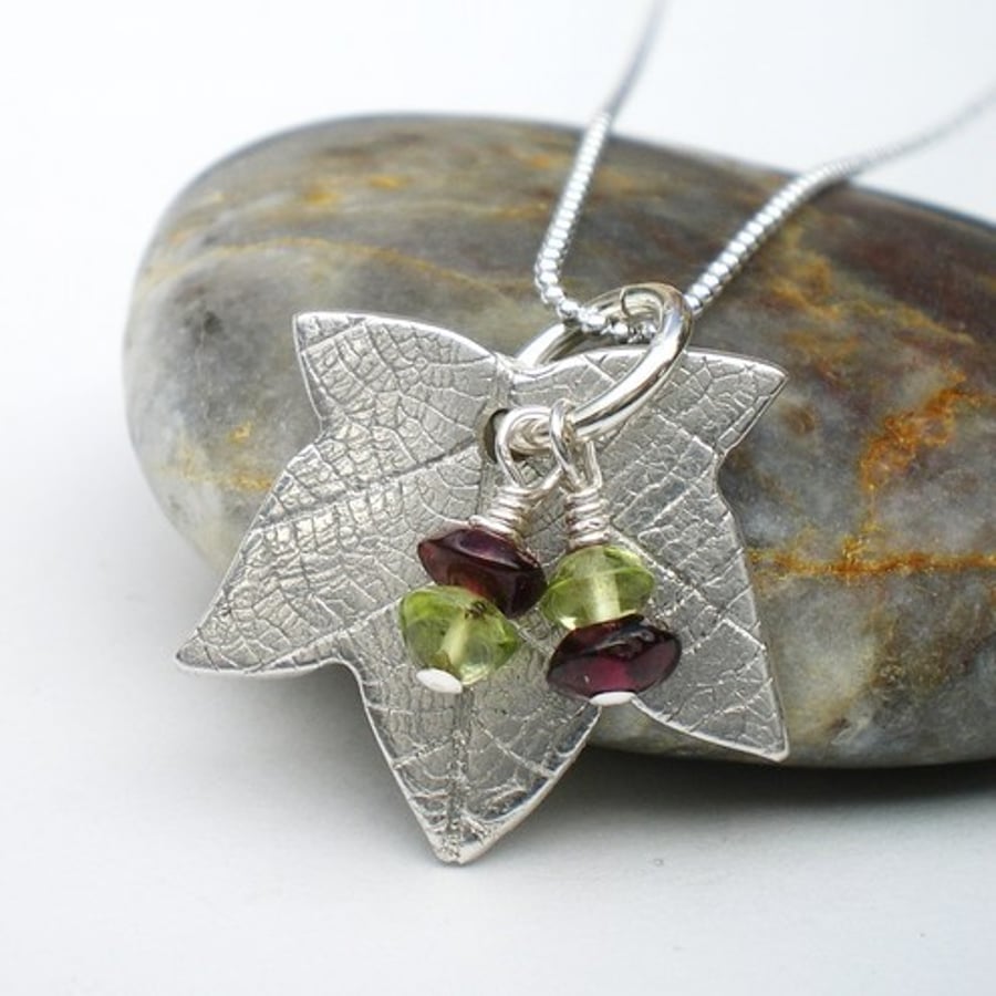 Ivy Leaf Pendant with Berries