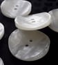 1" 25mm 40L SADDLE BACK BUTTONS, Polyester Pearl x 5
