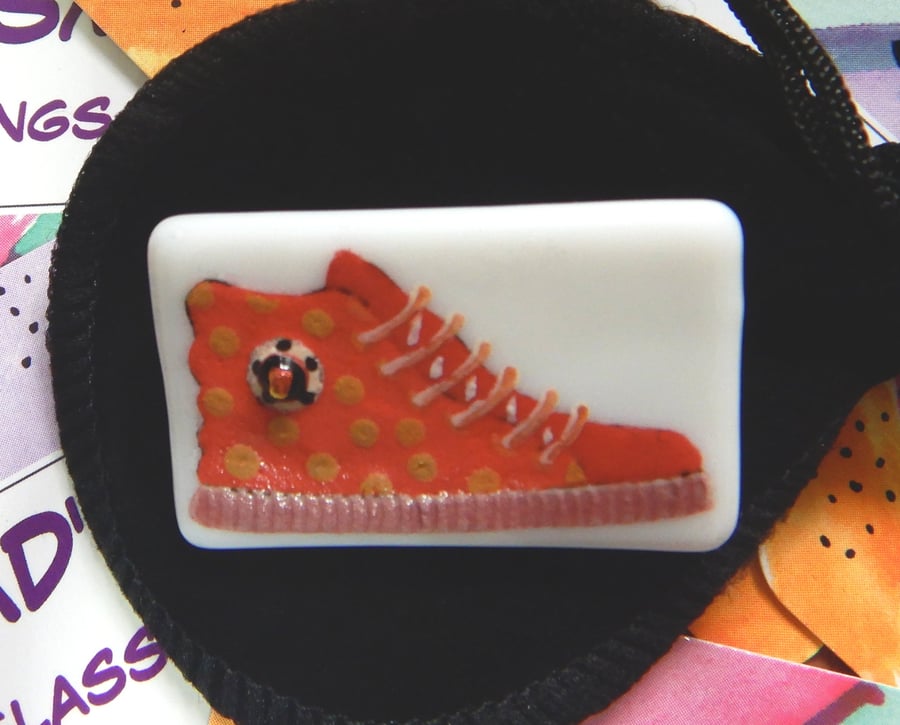 HANDMADE FUSED DICHROIC GLASS 'RED HIGHTOPS' BROOCH.