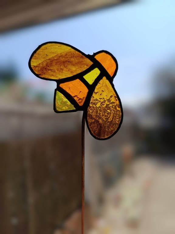 Bee stained glass plant stake