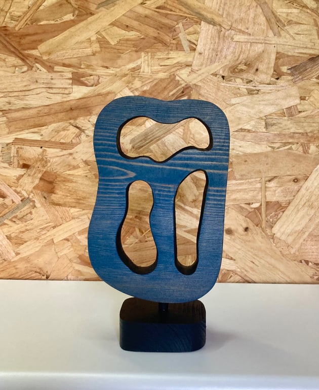 "Observer" - abstract wooden sculpture 