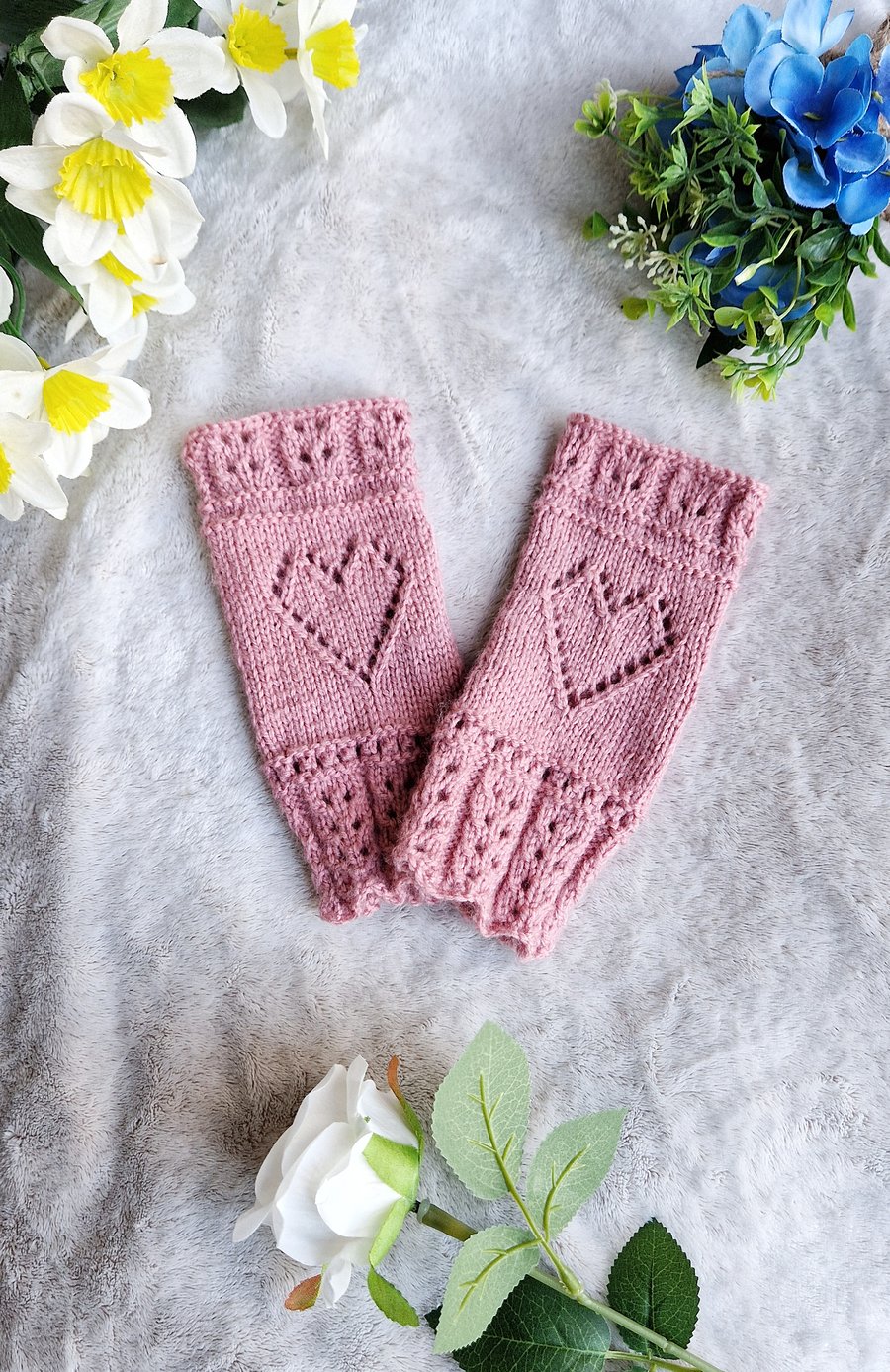 Handmade Love Heart Fingerless Gloves - Dusky Pink