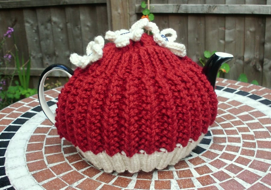  Knitted Tea Cosy
