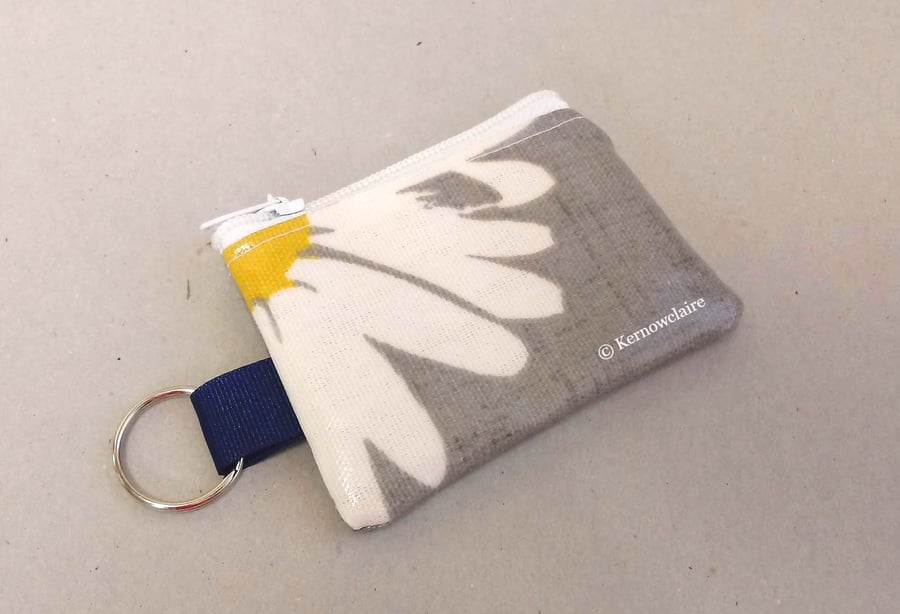 Daisy mini coin purse key ring