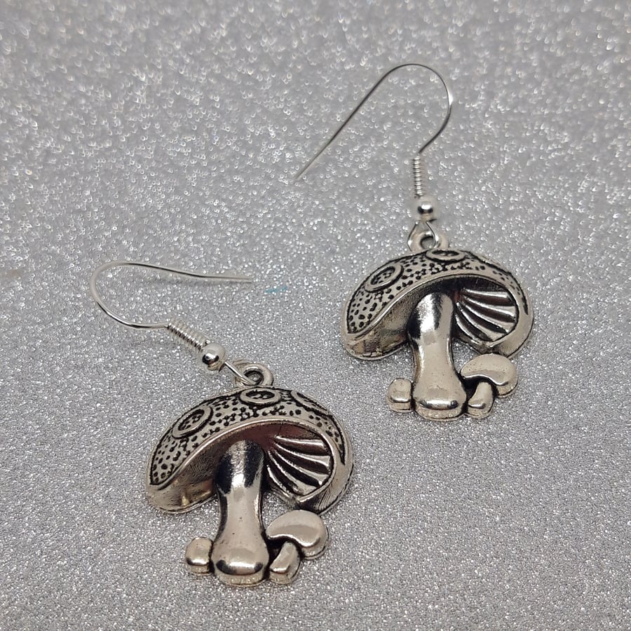 Tibetan Silver Toadstool earrings 