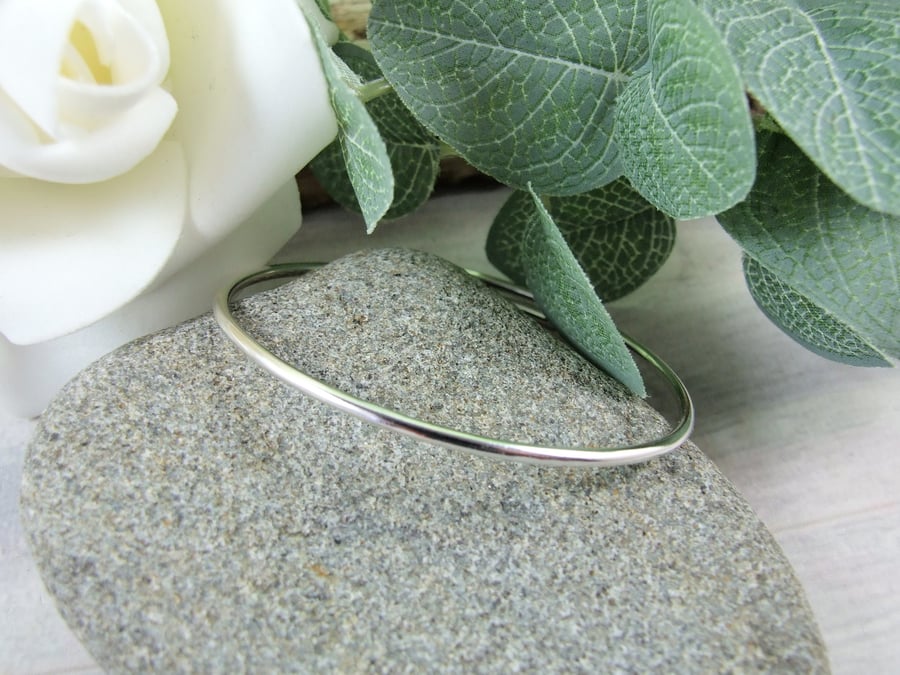 Sterling Silver Adjustable Fit Bangle. Ladies Bracelet Size XS-S