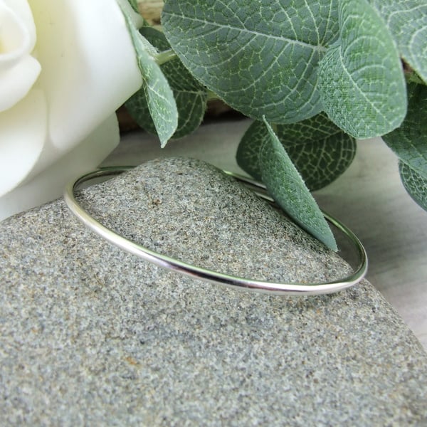 Sterling Silver Adjustable Fit Bangle. Ladies Bracelet Size XS-S