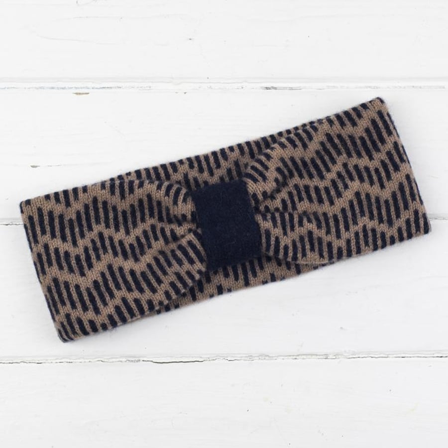 Zig zag headband - camel and navy