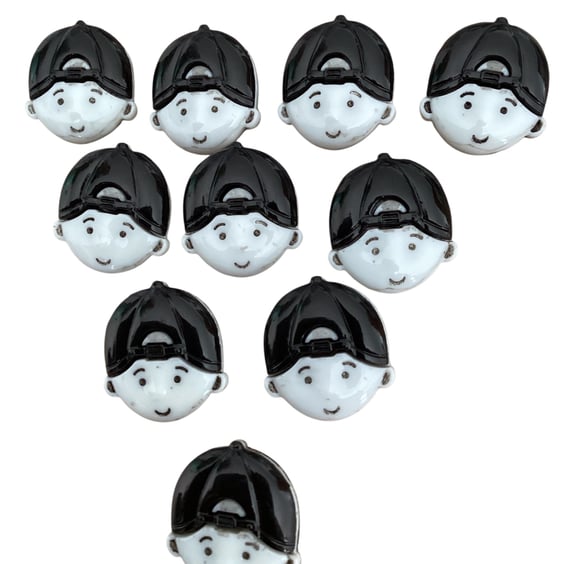 10 boy in black cap buttons 21mm