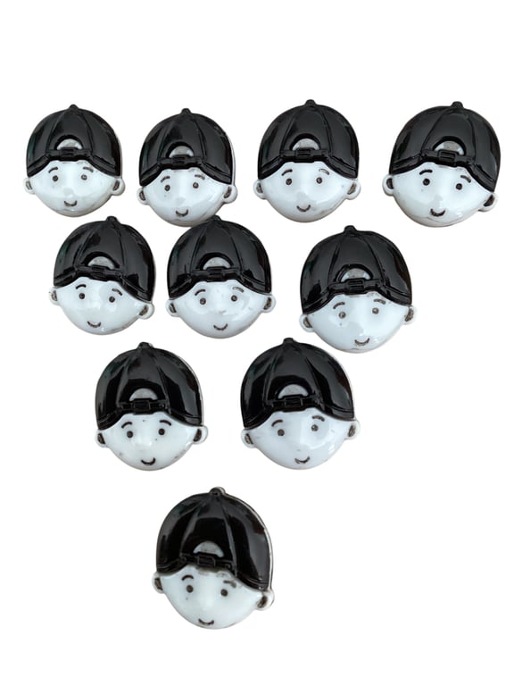 10 boy in black cap buttons 21mm