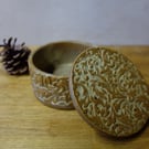 Tactical leafy lidded pot, trinket box 
