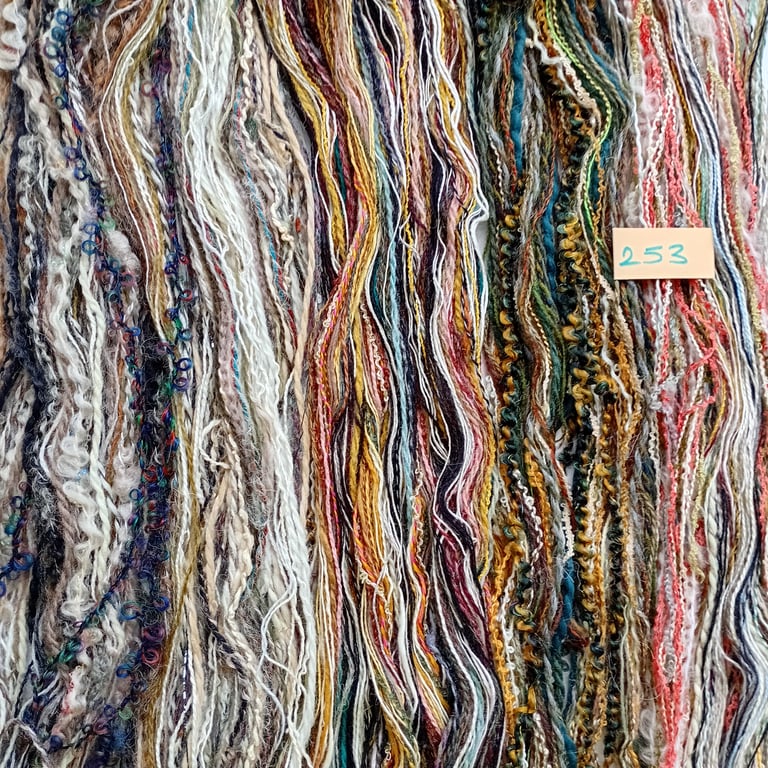 Weaving yarns, thrums and fibres, textured creative threads