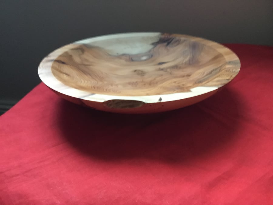 Stunning handmade Yew wood bowl with food safe finish 