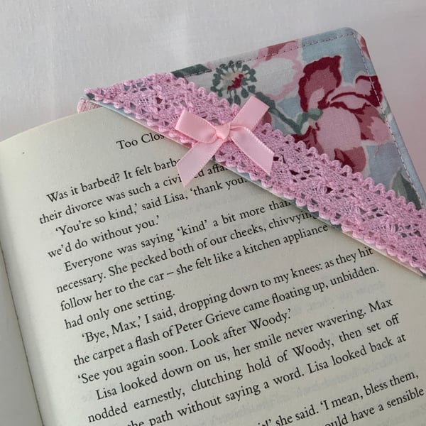 Fabric Corner Bookmark, Page Marker, Readers Gift, Teachers Gift, Bookworm