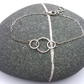 Beautiful Hammered Circles Bracelet - Sterling Silver 925, Handmade 