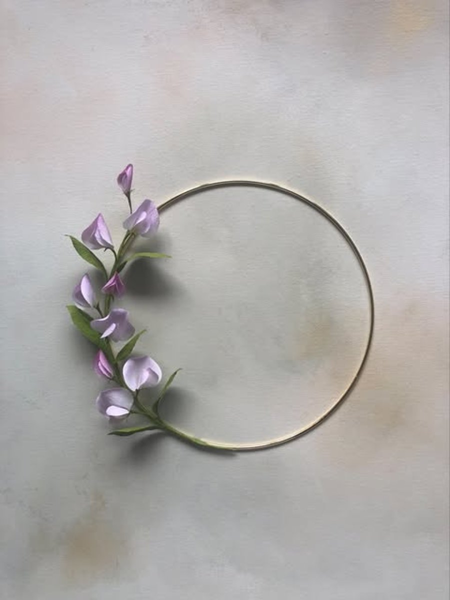Paper sweet pea wall hoop