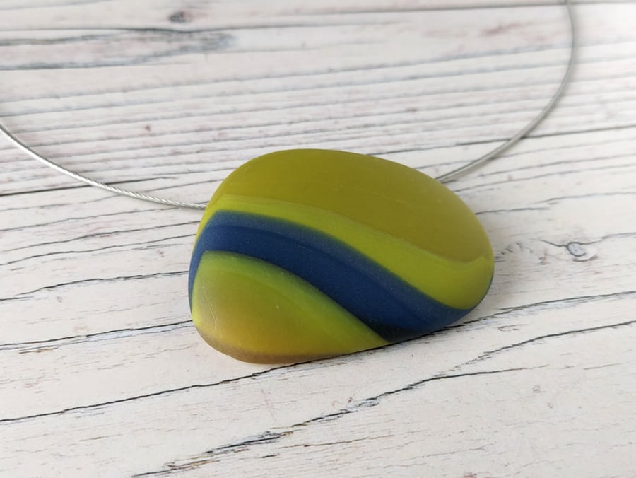 Olive Green Pebble Pendant and Choker