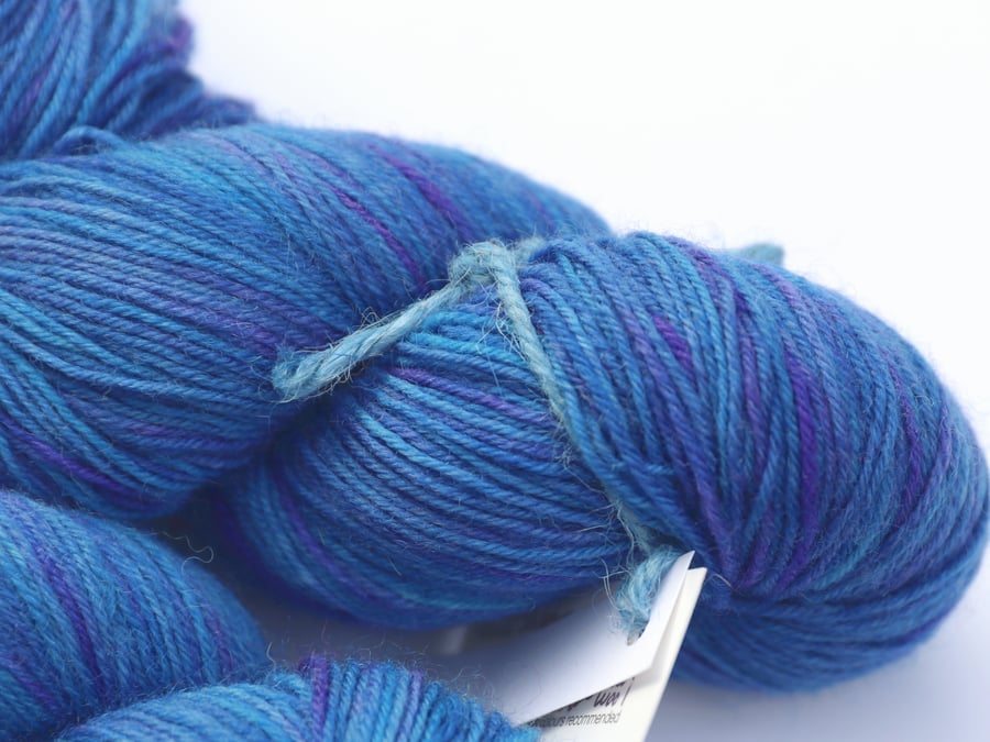 SALE: Sapphire - Superwash Bluefaced Leicester 4 ply yarn