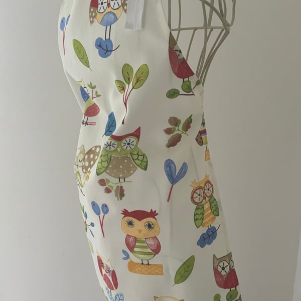Childrens Apron with adjustable neck strap, Owl