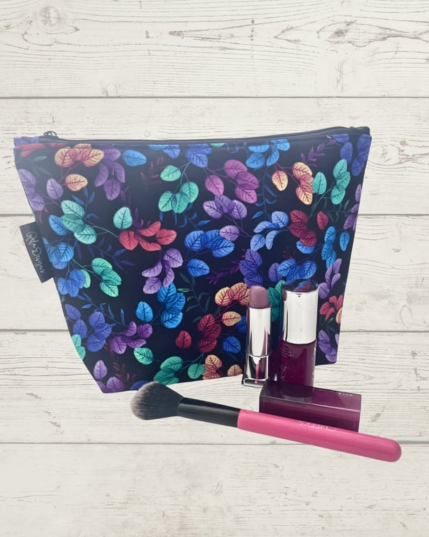 Makeup bag colourful leaves