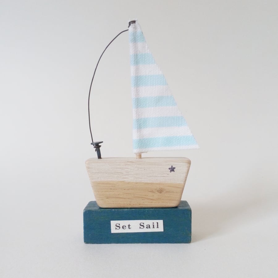 Handmade little wooden sail boat 'Set Sail'