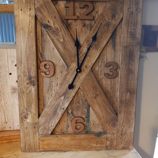 Barn style clock