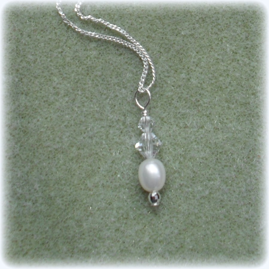 Sterling Silver Freshwater cultured Pearl and Crystals From Swarovski Necklace