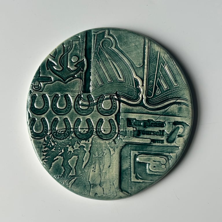 Textured Ceramic Plaque: Horseshoe and Anchor