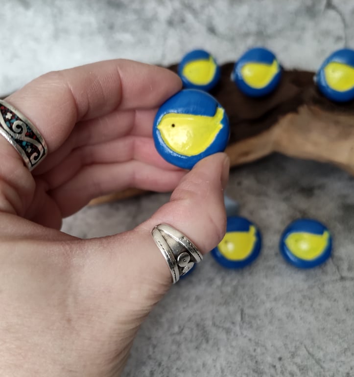 Ukraine Button Brooch, Support Ukraine, Little Bird of Hope Pin Badge
