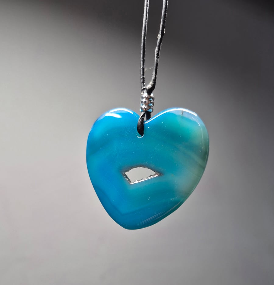 Blue Geode Onyx Agate Heart stone