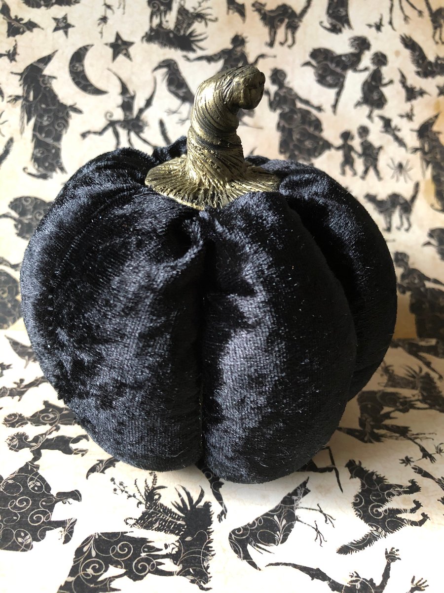 Crushed Velvet Black Pumpkin With A Pumpkin Spice Fragrance