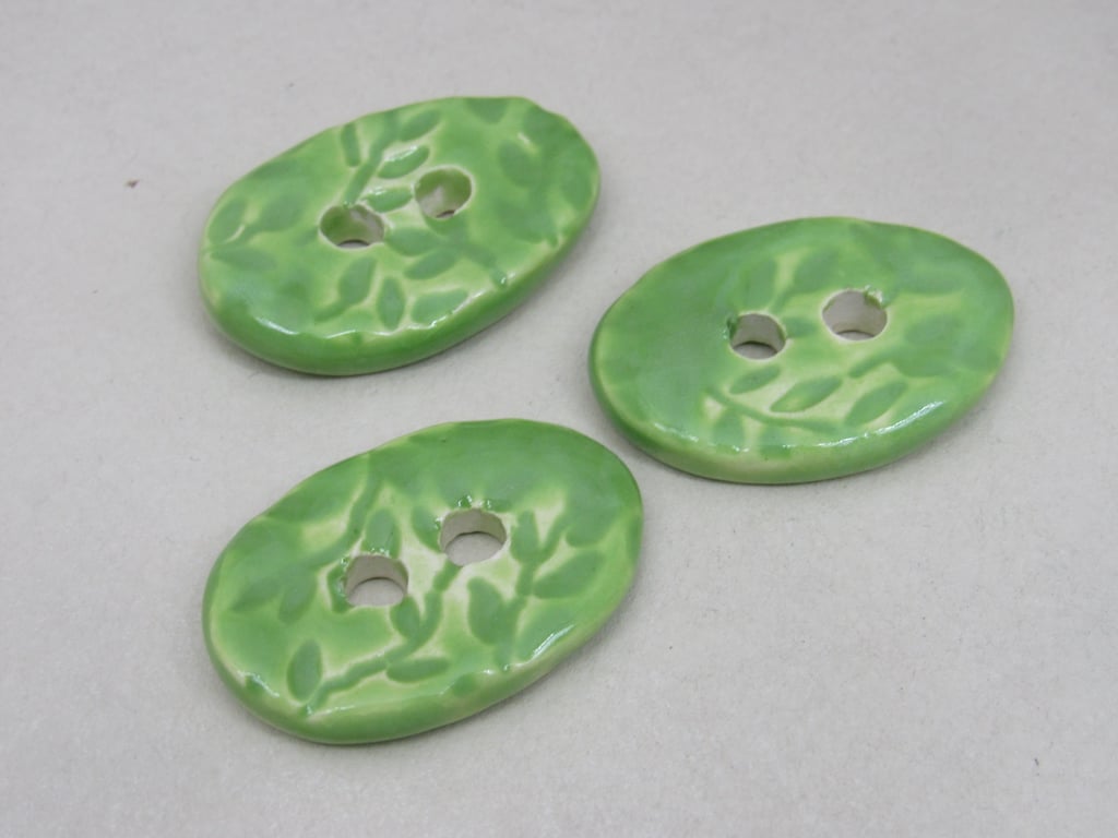 3 Medium Oval Apple Green Leaf Pattern Ceramic Buttons