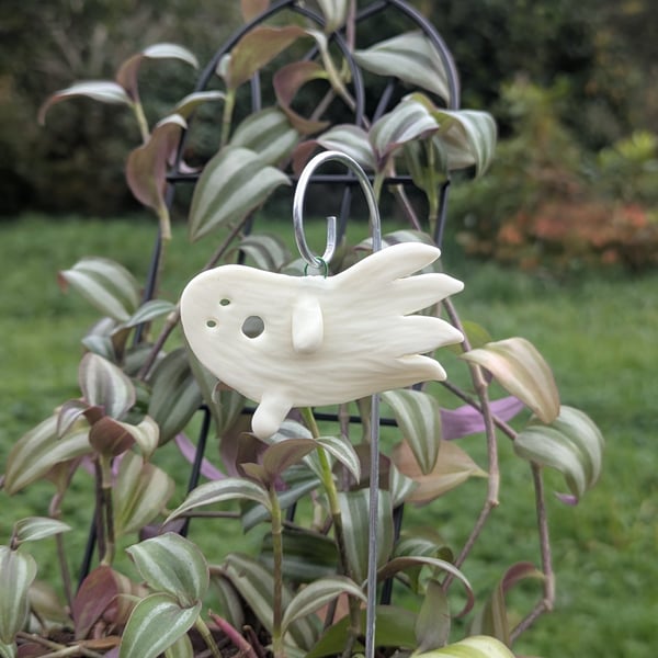 Gus - Glow in the dark ghost plant stake