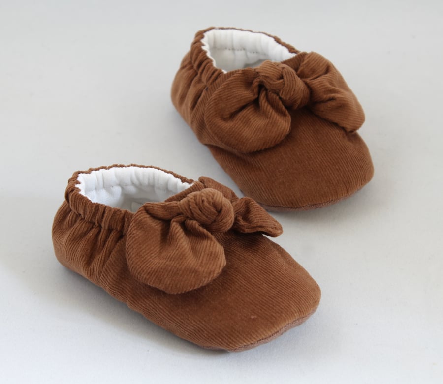 3-6 months teddy brown baby girls shoes, pram shoes, baby girl gifts