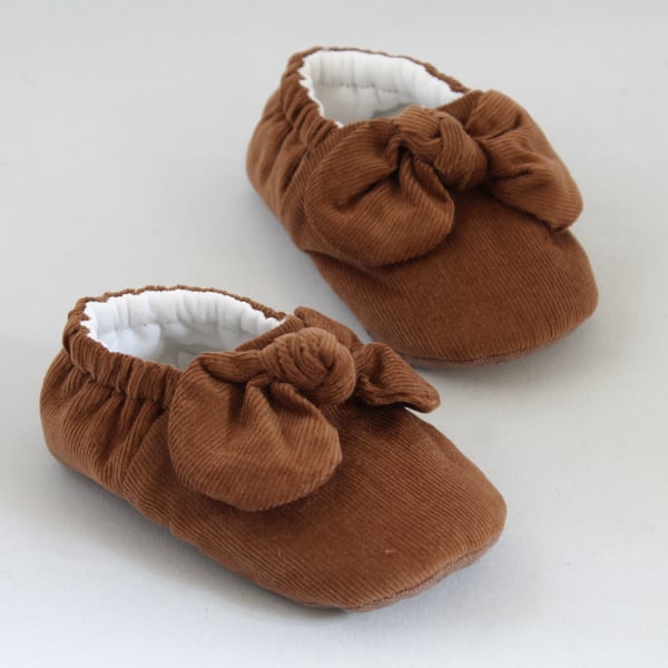 3-6 months teddy brown baby girls shoes, pram shoes, baby girl gifts