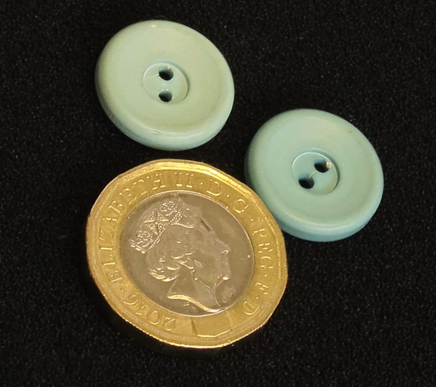 Vintage Buttons: Art Deco Green 2x holes, 2x 16mm