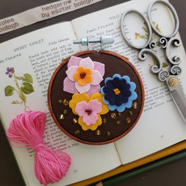 Garden flowers, layered felt flowers - small wall decoration 