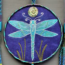 DMVM2501 - Dragonfly Mandala Totem - 15cm diameter (70cm long) Purple - Green