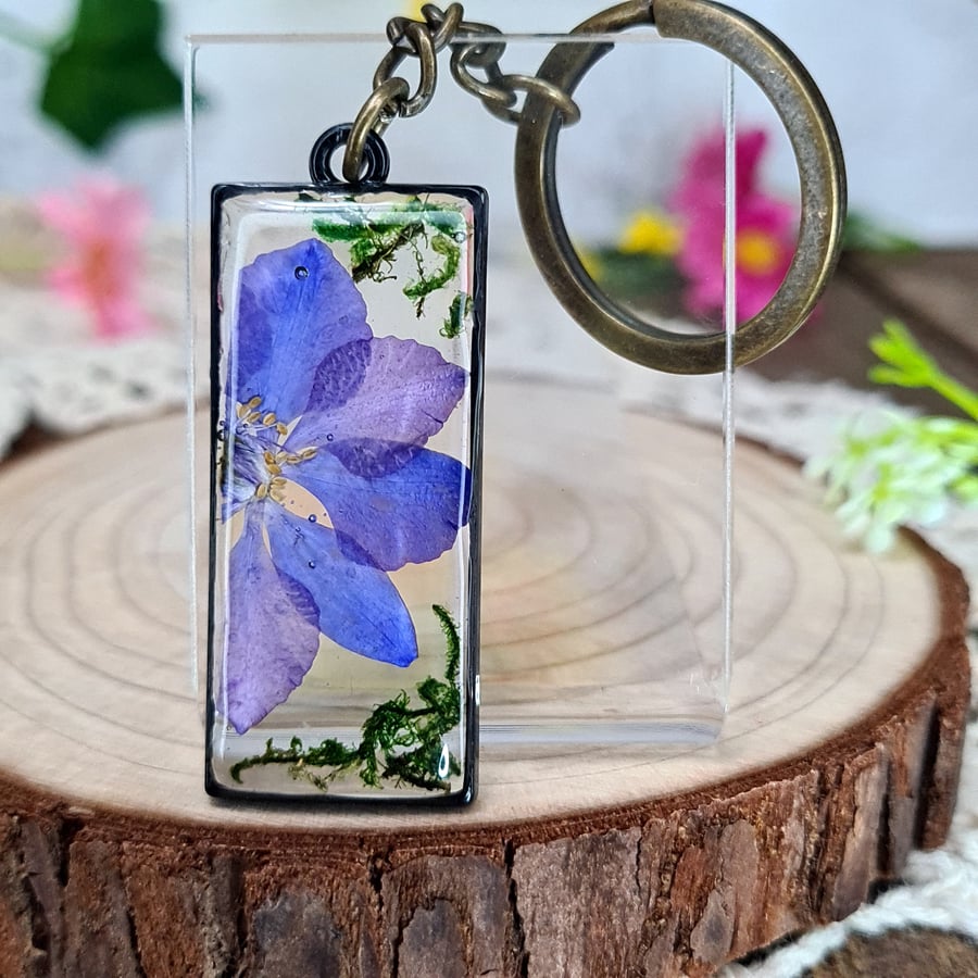 Floral resin keyring