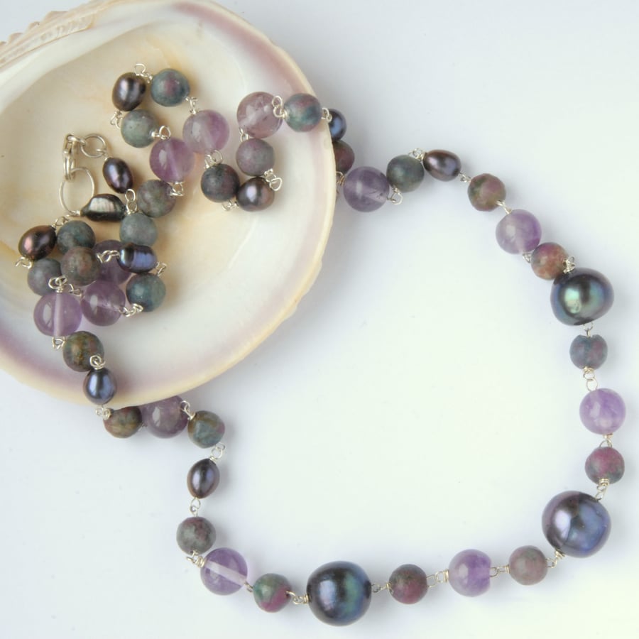 Purple black pearl and amethyst beaded necklace