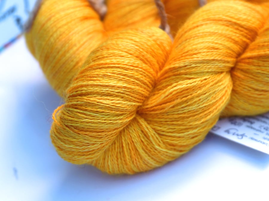 SALE: Spring Daffodils - Silky baby alpaca laceweight yarn