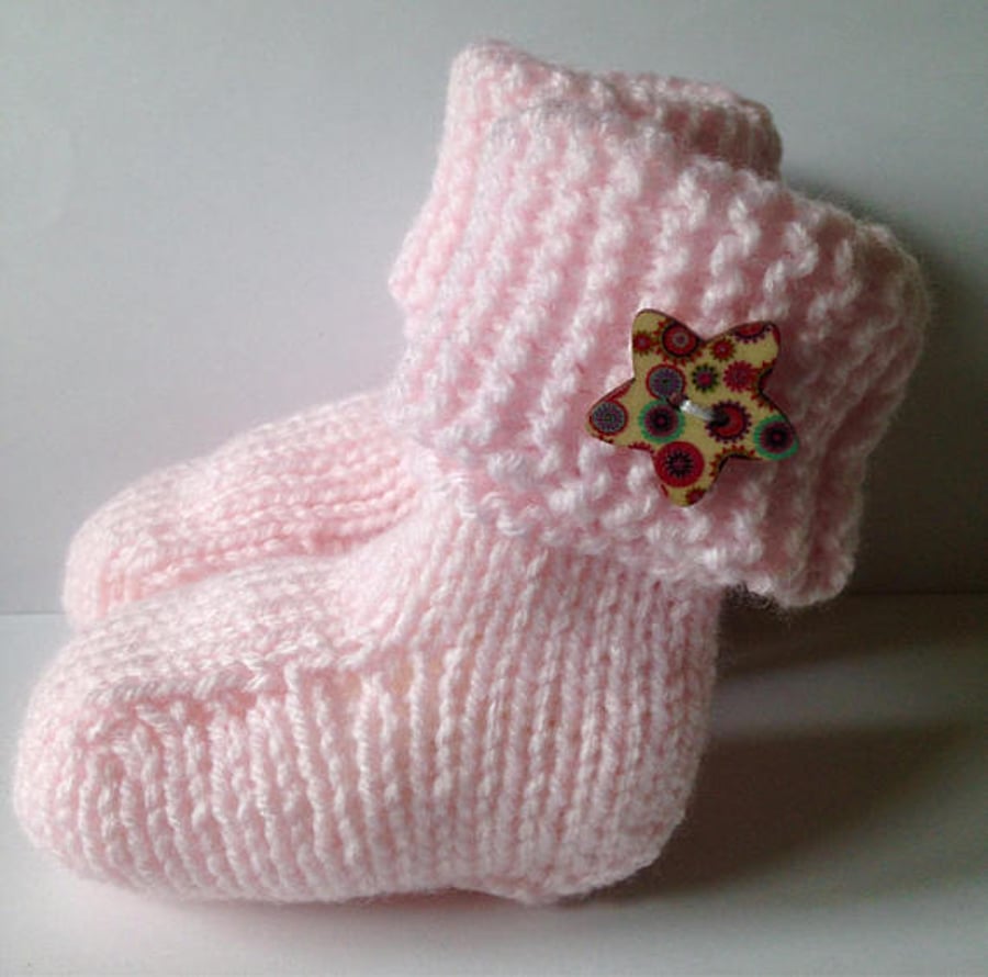 3-6 months pink hand knitted ugg style booties